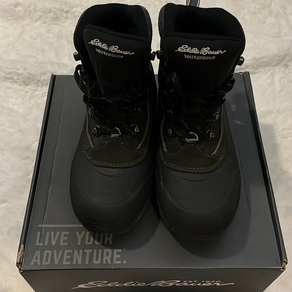 Eddie Bauer Women’s Snowfoil Boots - Picture 3 of 8
